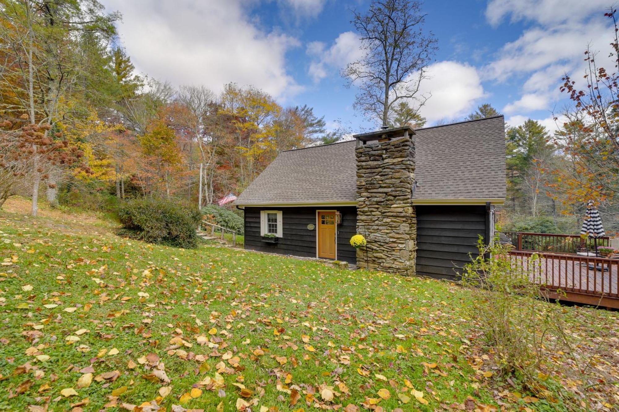 Enchanting Highlands Cottage With Pond And Falls! Buitenkant foto